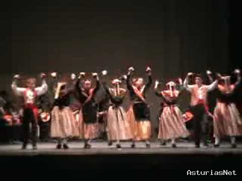 Ayuntamiento de Oviedo | July 2, 2010 | Grupo de baile amigos Navalcarnero