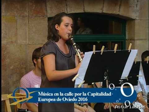 Ayuntamiento de Oviedo | August 4, 2010 | Música en tu balcón en la Plaza del Ayuntamiento