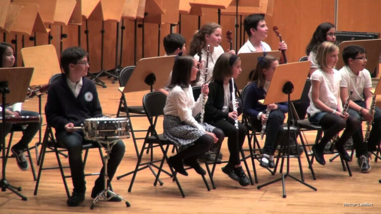 Ayuntamiento de Oviedo | April 26, 2013 | Concierto de la Escuela Municipal de Música por la Cocina Económica