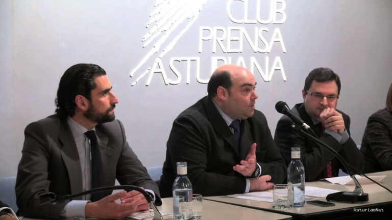 Ayuntamiento de Oviedo | April 12, 2013 | Presentación del libro «Políticas públicas para emprendedores»