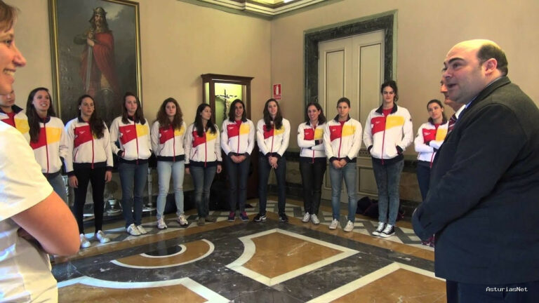 Ayuntamiento de Oviedo | April 16, 2013 | La Selección Nacional de Sincronizada en Oviedo