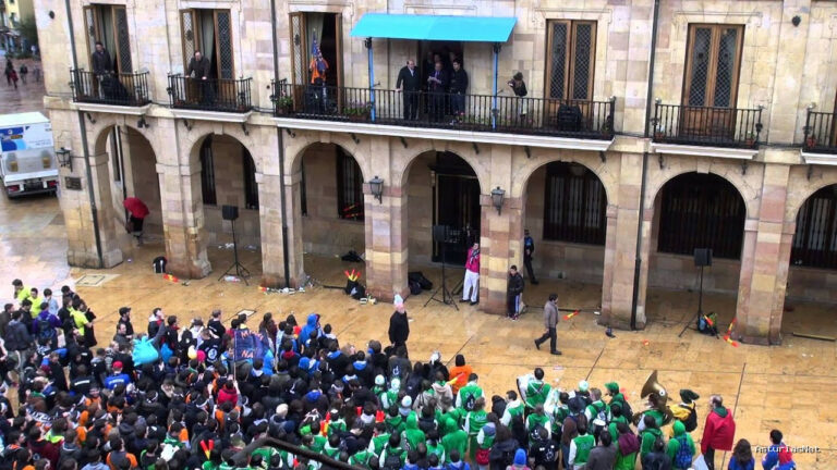 Ayuntamiento de Oviedo | April 14, 2013 | Saludo institucional Cartel des Mines 2013