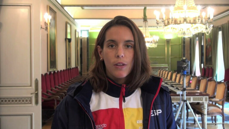 Ayuntamiento de Oviedo | April 12, 2013 | Ona Carbonell te invita a ver a la selección de natación sincronizada