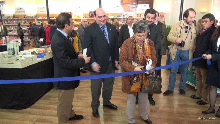 Ayuntamiento de Oviedo | May 3, 2013 | Caunedo inaugura LibrOviedo 2013
