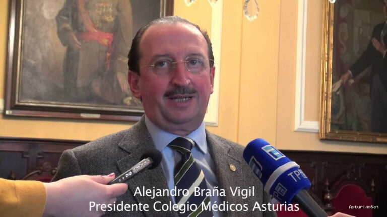 Ayuntamiento de Oviedo | May 8, 2013 | Caunedo recibe al presidente del Colegio Oficial de Médicos de Asturias
