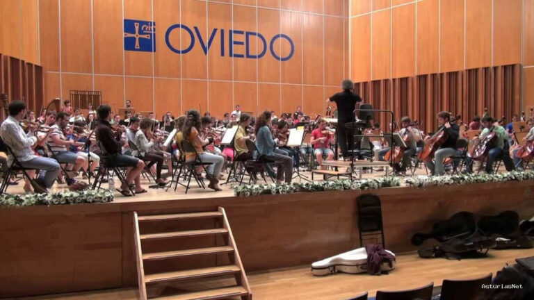 Ayuntamiento de Oviedo | August 1, 2013 | Ensayo de la Joven Orquesta Nacional de España en Oviedo