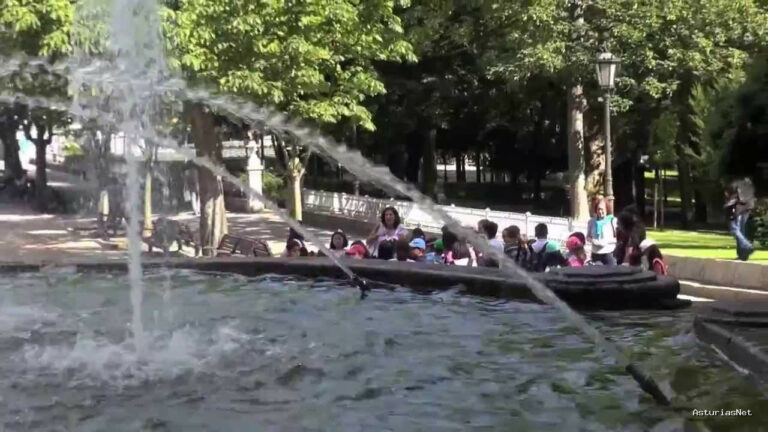 Ayuntamiento de Oviedo | August 2, 2013 | Los niños en el Jardin Vetusta: El Campo San Francisco de Oviedo