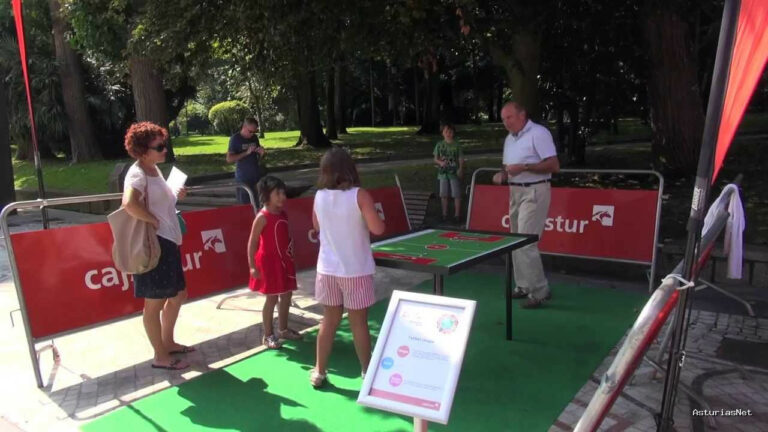 Ayuntamiento de Oviedo | August 30, 2013 | La Caja de los Juegos para l@s niñ@s de Oviedo