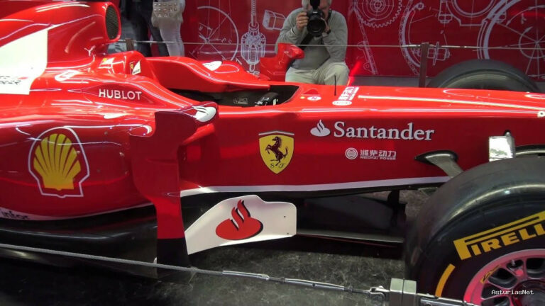 Ayuntamiento de Oviedo | September 19, 2013 | San Mateo 2013: El Motor Home Ferrari Santander
