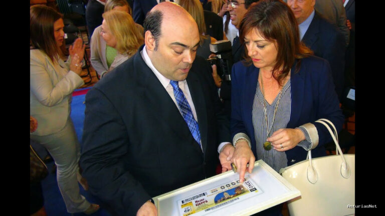 Ayuntamiento de Oviedo | September 2, 2013 | Presentación cupones Once dedicados a Asturias y Oviedo