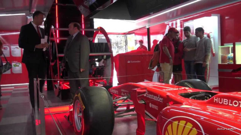 Ayuntamiento de Oviedo | September 19, 2013 | Visita al Motor Home de Ferrari en San Mateo