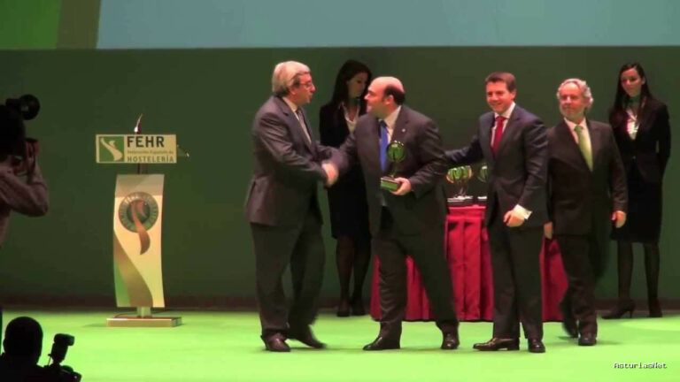 Ayuntamiento de Oviedo | October 30, 2013 | Oviedo, reconocida en los Premios Nacionales de Hostelería Fehr