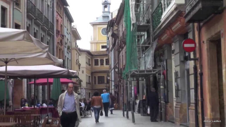 Ayuntamiento de Oviedo | October 25, 2013 | Recitaaciegas de la Once en Oviedo