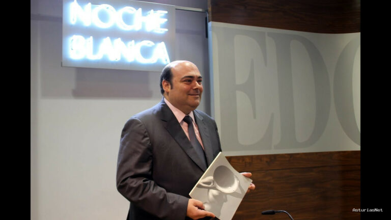 Ayuntamiento de Oviedo | October 2, 2013 | Noche Blanca Oviedo 2013