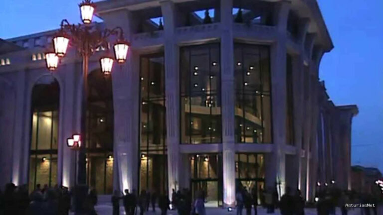 Ayuntamiento de Oviedo | October 17, 2013 | Conciertos y Jornadas de Piano de Oviedo 2013/2014