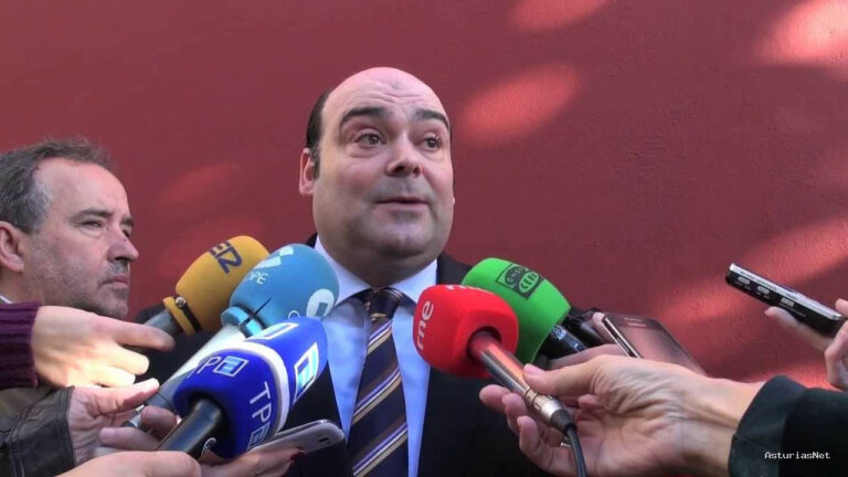 Ayuntamiento de Oviedo | November 8, 2013 | Declaraciones del Alcalde de Oviedo sobre Presupuesto Gasto Social y accesos nuevo Huca