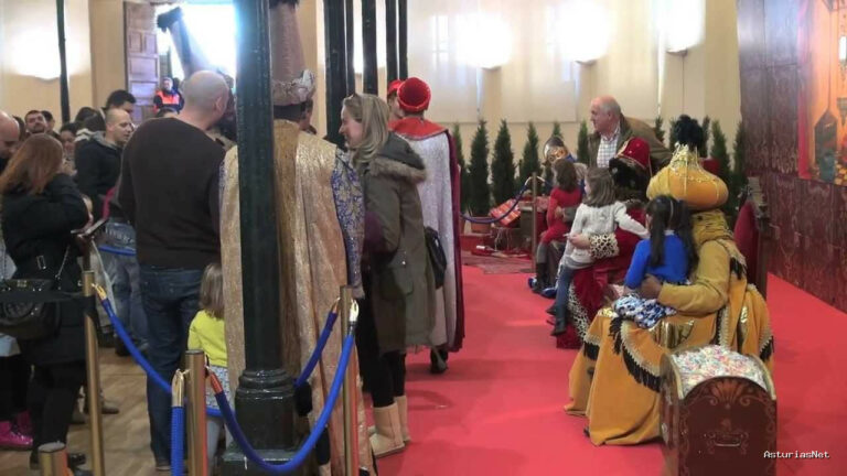 Ayuntamiento de Oviedo | January 5, 2014 | Recepción oficial de SS.MM. Reyes Magos de Oriente en Oviedo