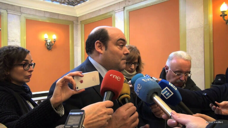 Ayuntamiento de Oviedo | February 12, 2014 | Reunión de trabajo sobre subvención a rehabilitación de fachadas