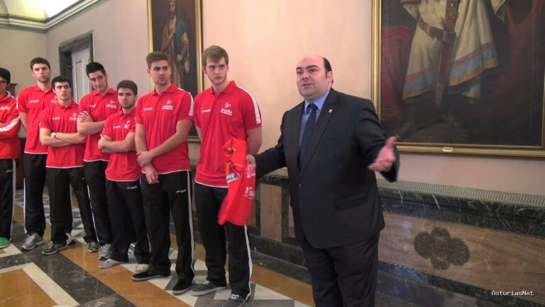 Ayuntamiento de Oviedo | April 2, 2014 | La Selección Española Junior Masculina de Balonmano en Oviedo