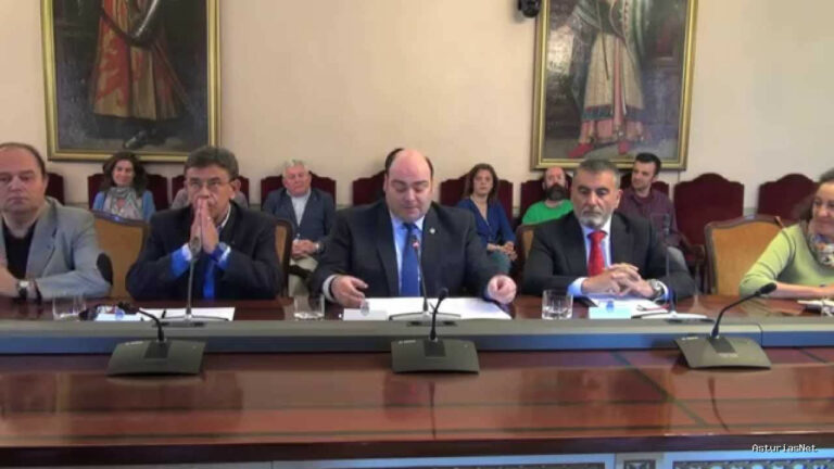 Ayuntamiento de Oviedo | May 15, 2014 | Firma del acuerdo social «OviedoTrabaja»