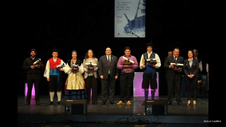 Ayuntamiento de Oviedo | June 8, 2014 | Entrega de premios Xxii Concurso y Muestra de Folclore Ciudad de Oviedo