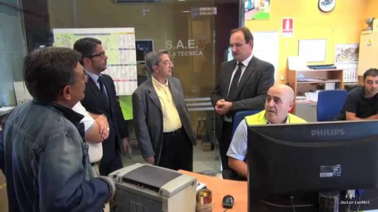 Ayuntamiento de Oviedo | September 3, 2014 | Así funciona el centro de control de tráfico de TUA
