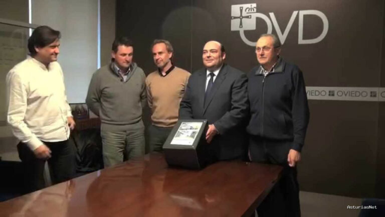 Ayuntamiento de Oviedo | February 4, 2015 | Presentación proyecto campo de fútbol 8 en San Claudio