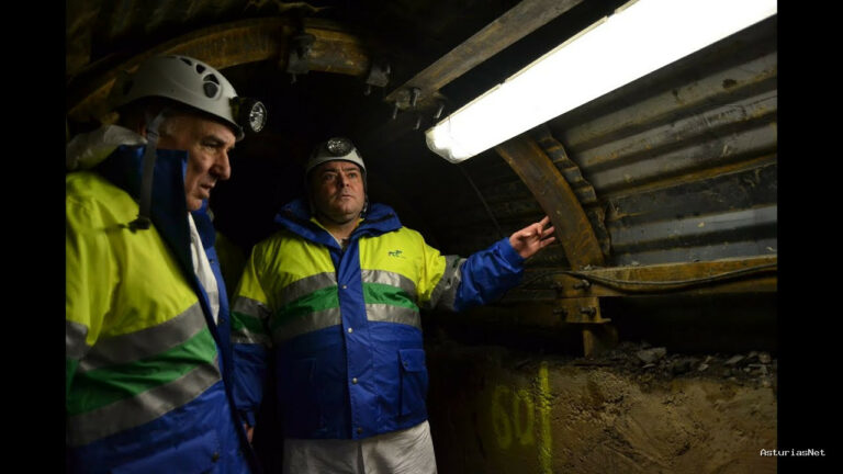 Ayuntamiento de Oviedo | February 25, 2015 | Visita a las obras de mejora de los túneles del Canal del Aramo