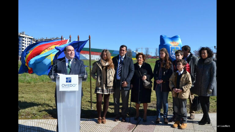 Ayuntamiento de Oviedo | March 5, 2015 | El Alcalde inaugura la calle Ángel del Río Uribe