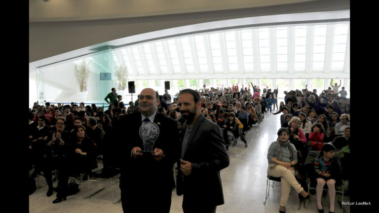 Ayuntamiento de Oviedo | May 20, 2015 | El Alcalde recoge el premio Ideas World Cup