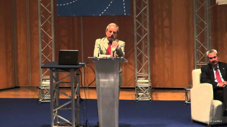 Ayuntamiento de Oviedo | June 26, 2015 | El alcalde de Oviedo, Wenceslao López participa en la clausura de la asamblea general de Fade
