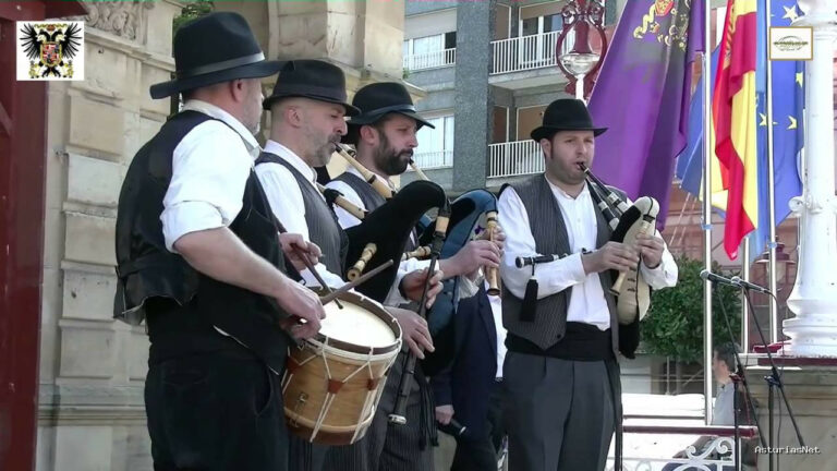 Ayuntamiento de Villaviciosa | September 10, 2015 | Festival Internacional DE LA Gaita Festival Cántabro Folkcomillas
