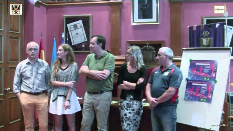 Ayuntamiento de Villaviciosa | September 4, 2015 | Presentaciã“N Xxxiii Ruta Imperial Carlos I