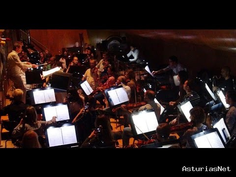 Ayuntamiento de Oviedo | November 19, 2015 | El maestro Helmut Imig dirige «Tiempos Modernos»