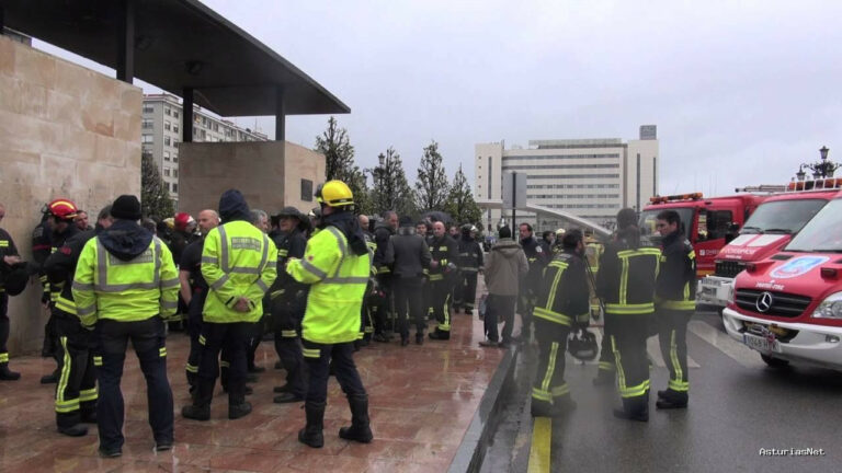 Ayuntamiento de Oviedo | April 9, 2016 | Compañeros de toda España despiden a Eloy Palacio