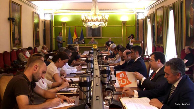 Ayuntamiento de Oviedo | August 3, 2016 | Pleno extraordinario 2 agosto de 2016