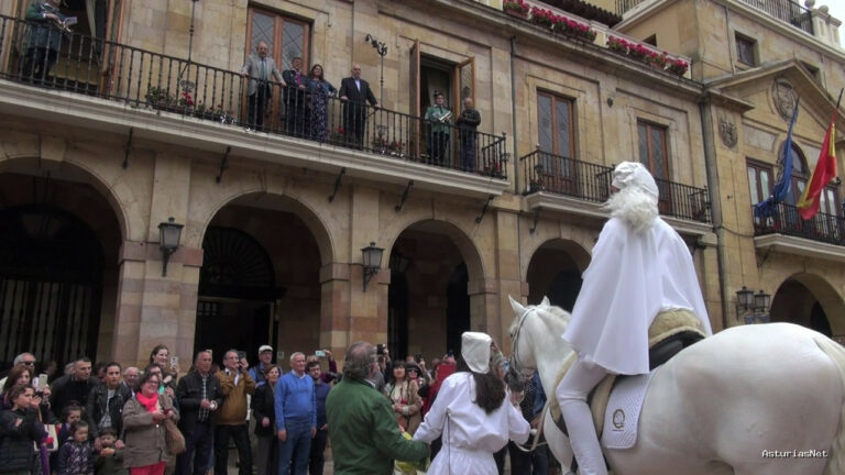 Ayuntamiento de Oviedo | June 4, 2017 | Cabalgata Heraldo 2017