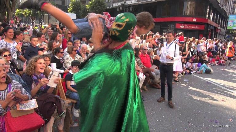 Ayuntamiento de Oviedo | September 19, 2017 | 67 Desfile de América en Asturias