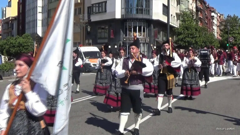 Ayuntamiento de Oviedo | June 1, 2019 | Desfile Folclore