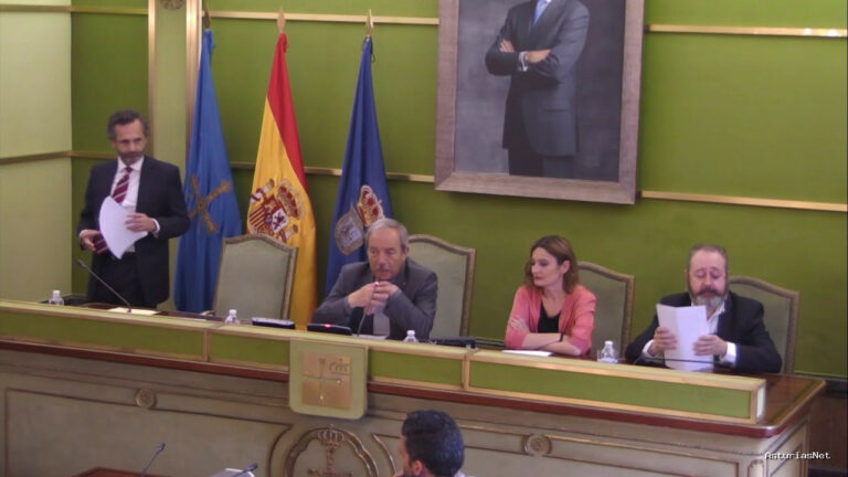Ayuntamiento de Oviedo | June 7, 2019 | Entrega de Hijo Predilecto a título póstumo a Juan Cueto Alas