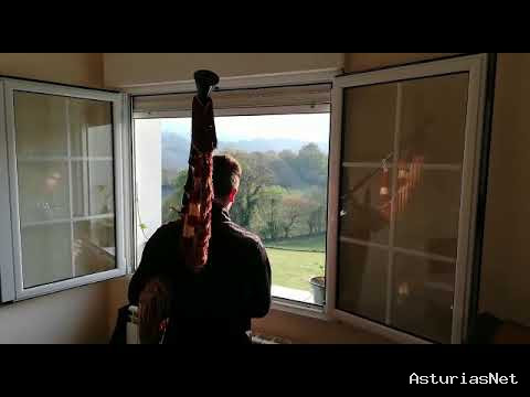Ayuntamiento de Oviedo | April 6, 2020 | Banda de Gaitas El Carbayon 1