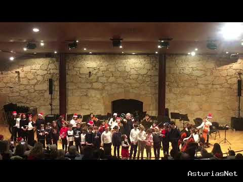 Ayuntamiento de Oviedo | 17 de enero de 2023 | Noche de paz. Concierto de Navidad Emmo