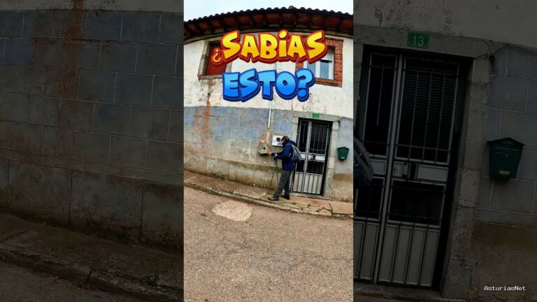 Viajar desde Asturias | 3 de julio de 2024 | Encontramos una piedra pegada a la fachada de una casa que sirve para atar el caballo