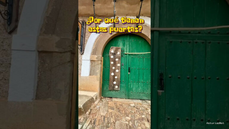Viajar desde Asturias | October 7, 2024 | Por qué son tan grandes las puertas de Castrillo de los Polvazares?