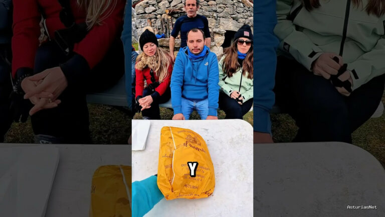 Viajar desde Asturias | January 25, 2025 | Tomando un café con pasteles en la montaña asturiana