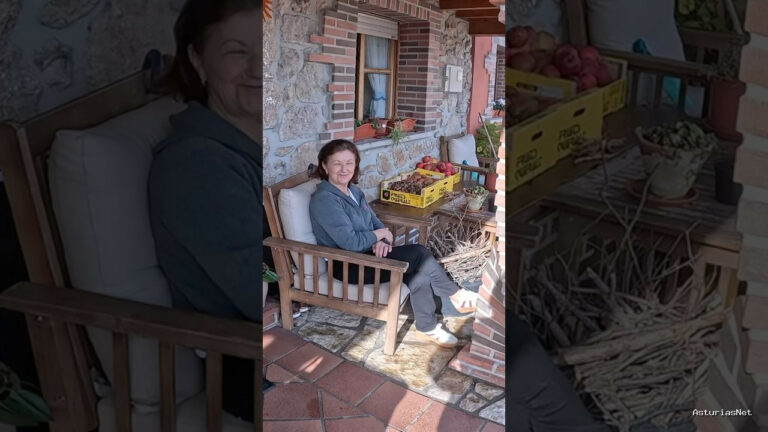 Viajar desde Asturias | November 19, 2025 | Nos encontramos con Cristina en el pueblo de Asiegu; nos habla sobre la despoblación y otros temas