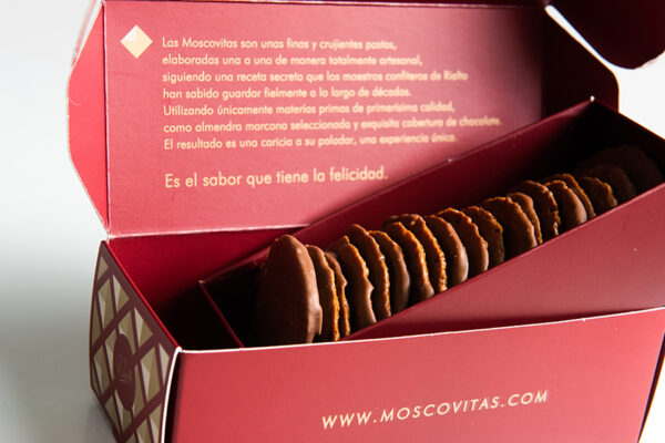 Caja de moscovitas de la Confitería Rialto