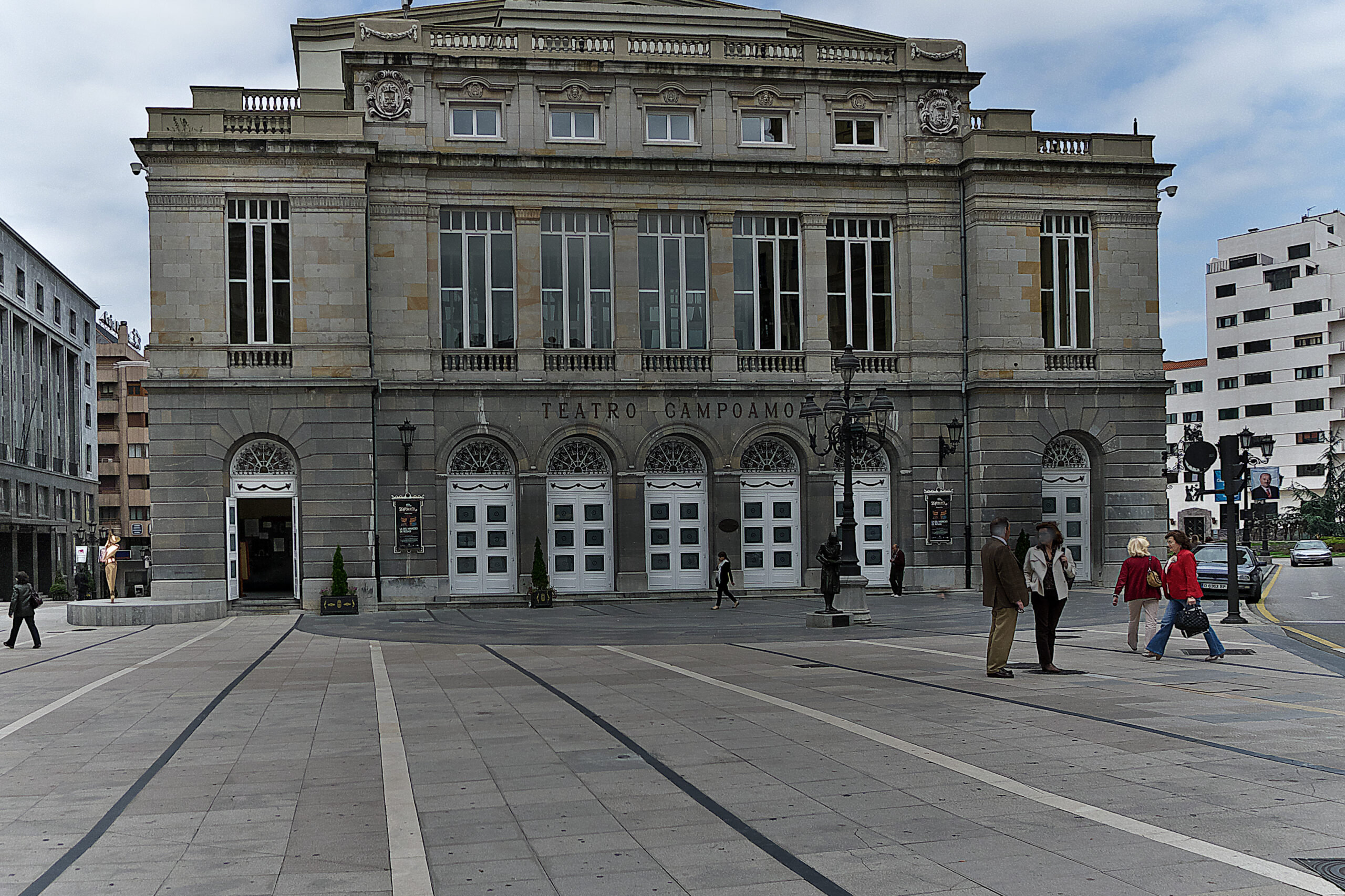 Fachada del Teatro Campoamor, Oviedo