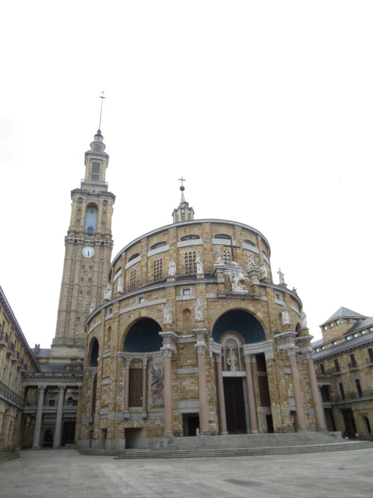 Iglesia de la Universidad Laboral de Gijón
