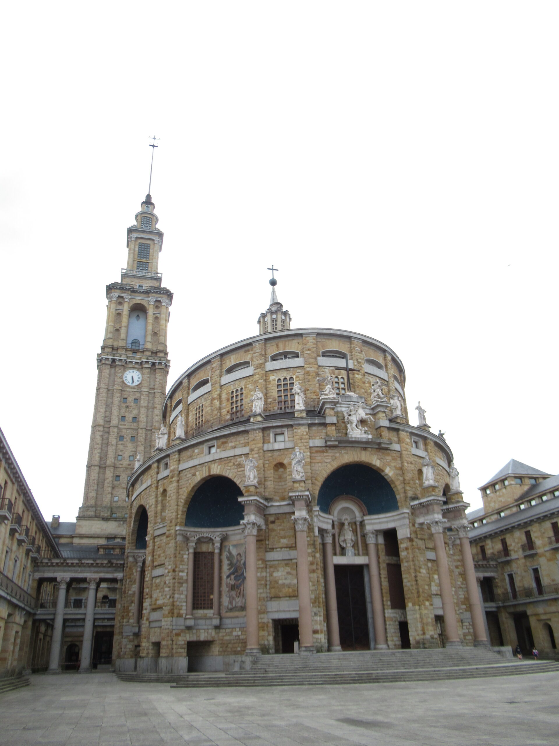 Iglesia de la Universidad Laboral de Gijón